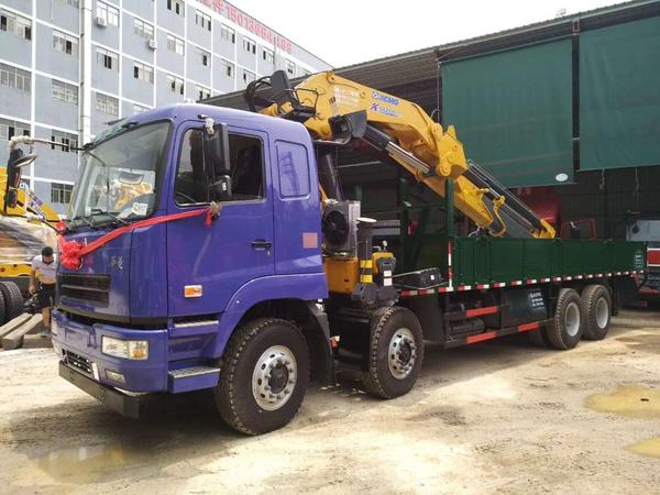 徐工华菱随车吊