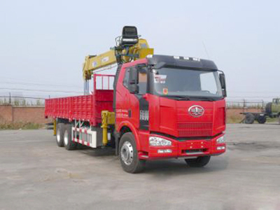 解放5251JSQJC4型随车起重运输车