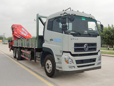 天龙前二后八（后置吊）随车起重运输车